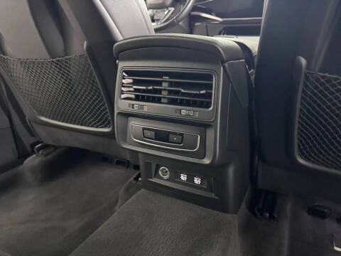 2019 Audi Q8 quattro Premium 55 TFSI