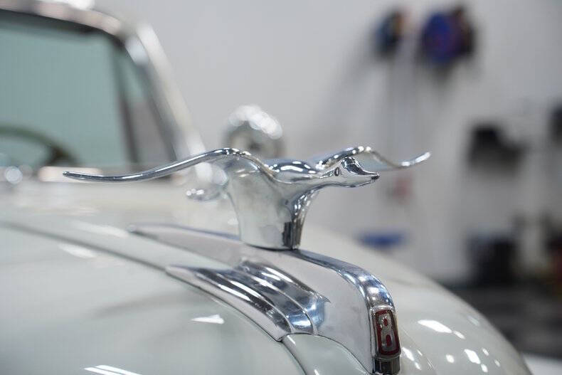 1946 Ford Super Deluxe