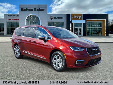 2023 Chrysler Pacifica for sale at Betten Baker Chrysler Dodge Jeep Ram in Lowell MI