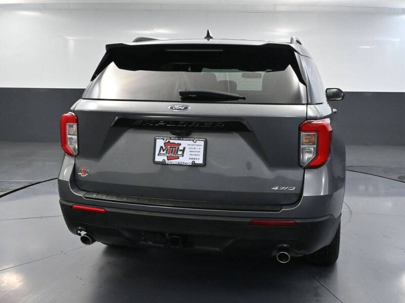 2022 Ford Explorer ST-Line