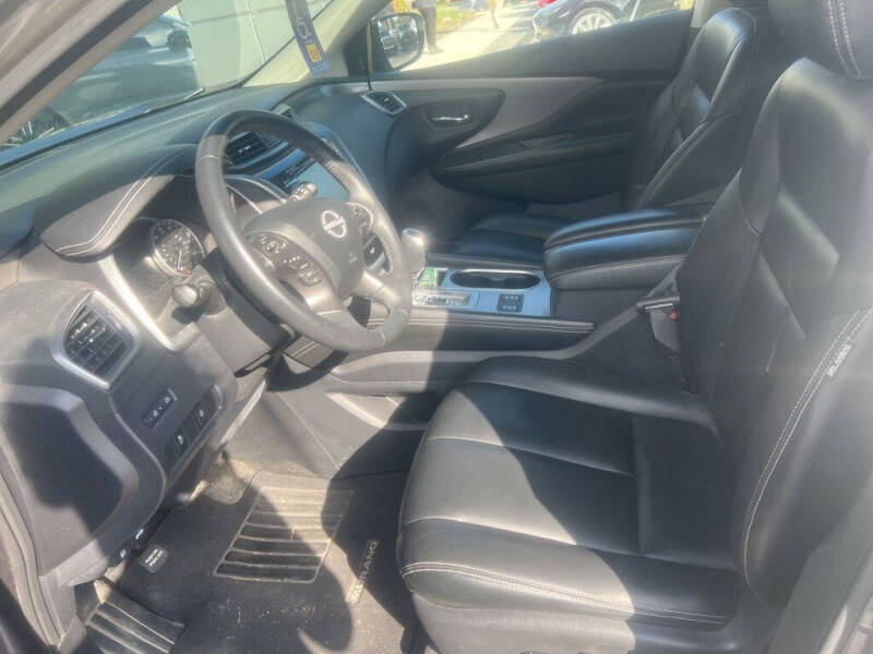 2023 Nissan Murano SV