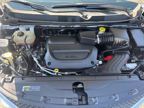 2020 Chrysler Pacifica Touring L