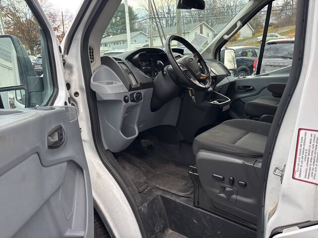 2019 Ford Transit 150 XLT