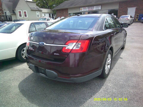 2010 Ford Taurus SEL