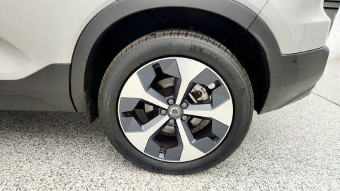 2025 Volvo XC40 B5 Plus Dark Theme