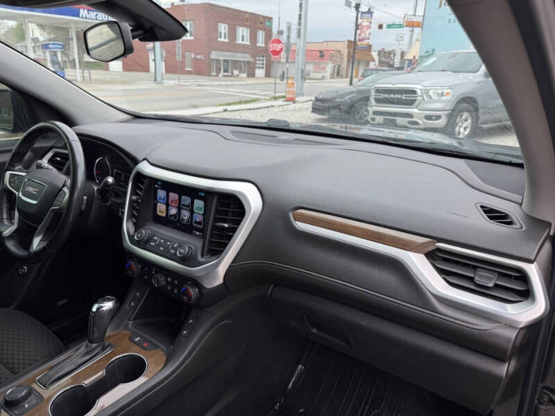 2019 GMC Acadia SLE-2