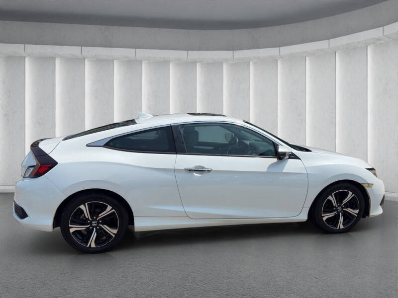 2017 Honda Civic Touring