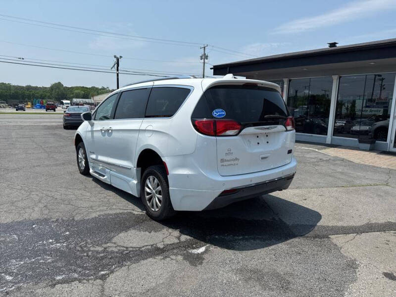 2018 Chrysler Pacifica Touring L Plus