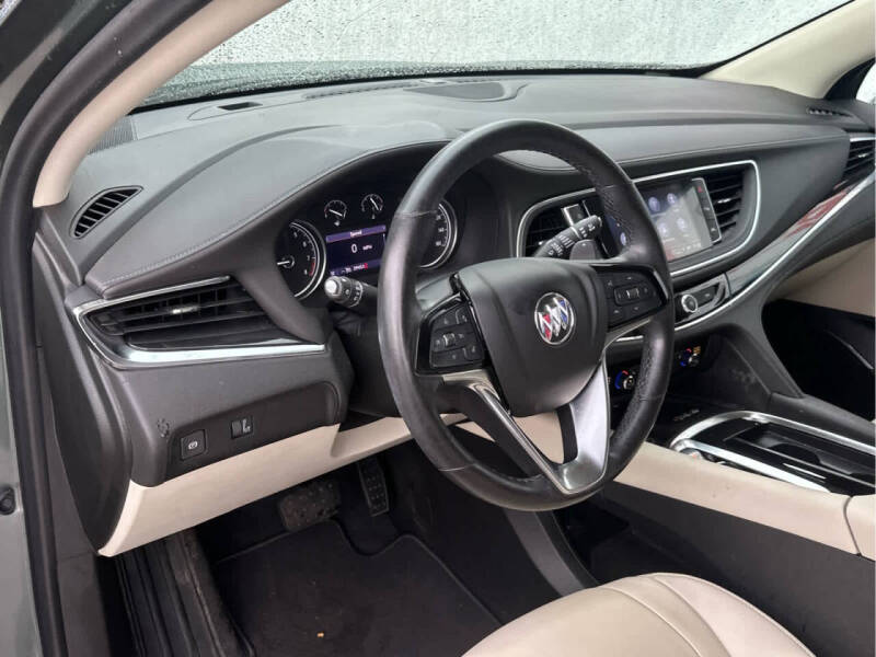2023 Buick Enclave Essence