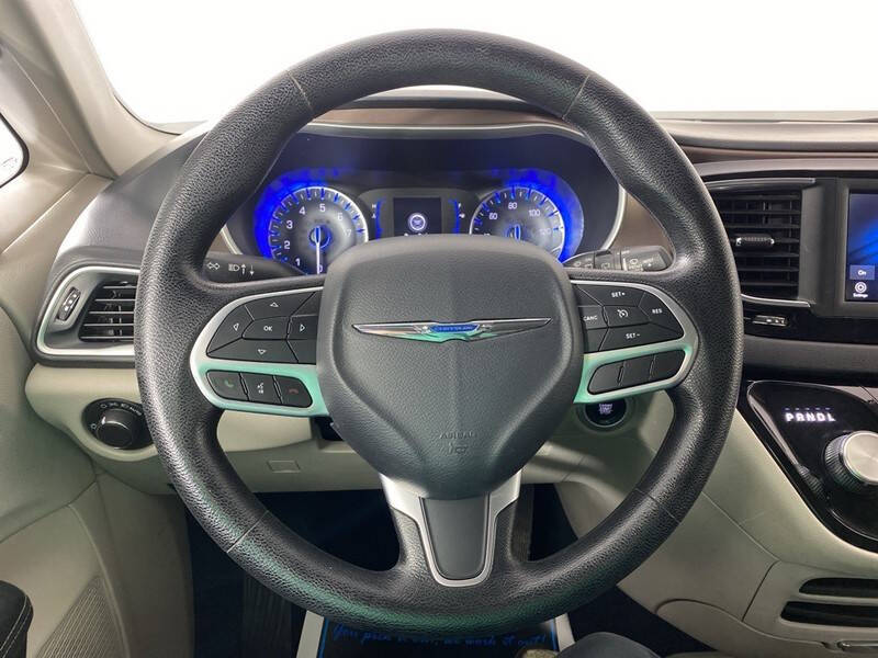 2020 Chrysler Voyager LXi