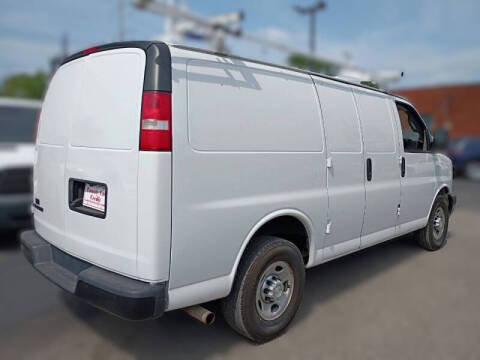 2017 Chevrolet Express 2500
