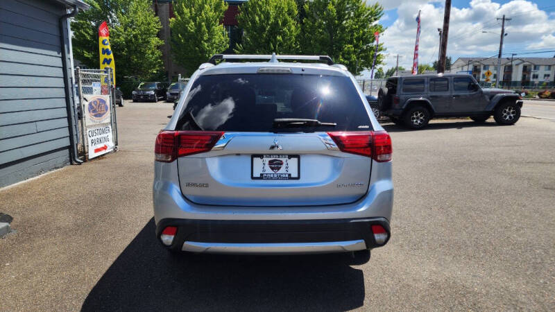 2017 Mitsubishi Outlander ES