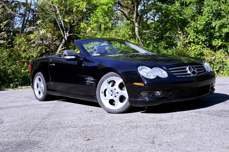2004 Mercedes-Benz SL-Class for sale at Bill Dovell Motor Car in Columbus OH