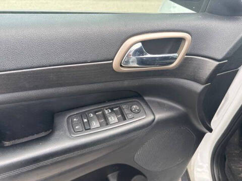 2017 Jeep Grand Cherokee Laredo