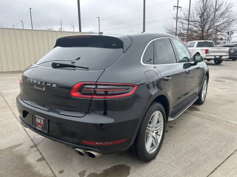 2016 Porsche Macan S
