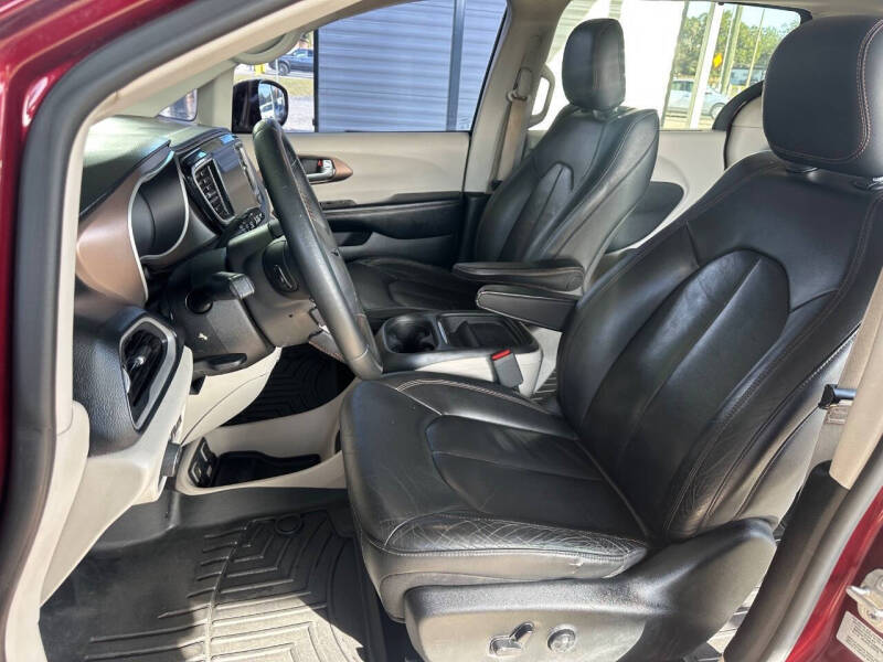 2017 Chrysler Pacifica Touring-L