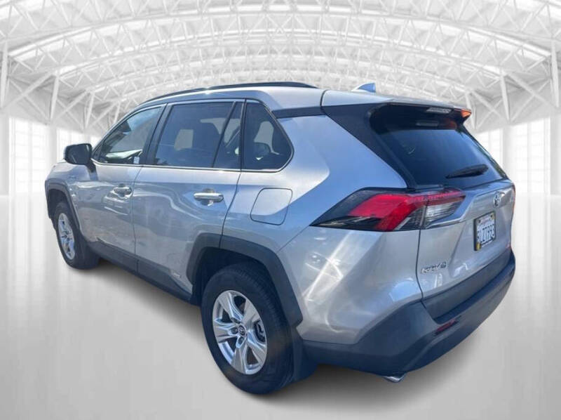2019 Toyota RAV4 Hybrid XLE