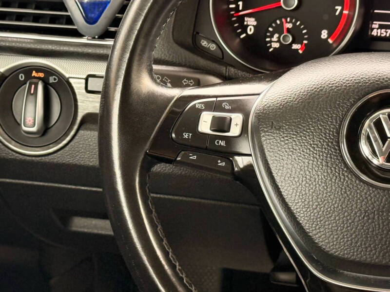 2017 Volkswagen Passat 1.8T SE