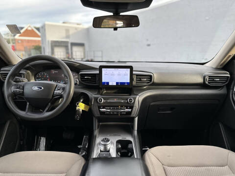 2020 Ford Explorer