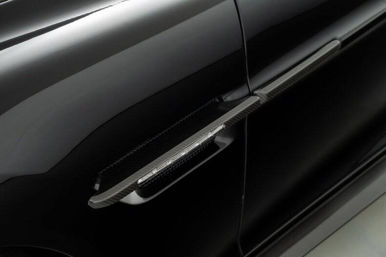 2015 Aston Martin Vanquish Volante