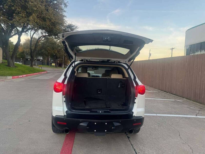 2011 Chevrolet Traverse LTZ