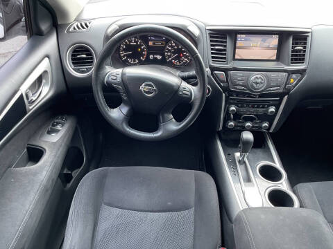 2013 Nissan Pathfinder SV