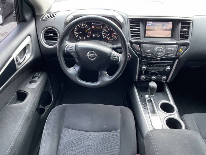 2013 Nissan Pathfinder SV