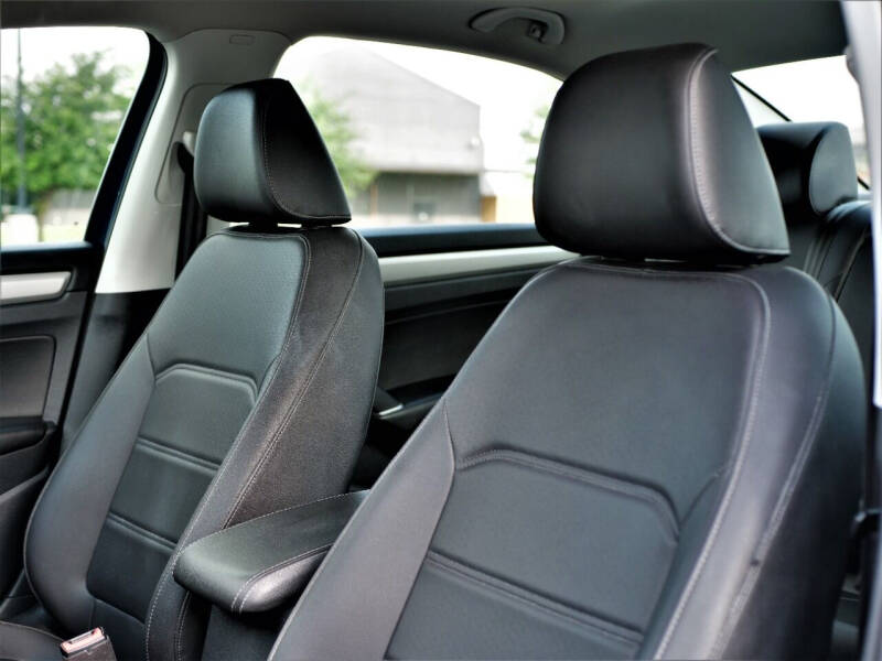 2021 Volkswagen Passat SE