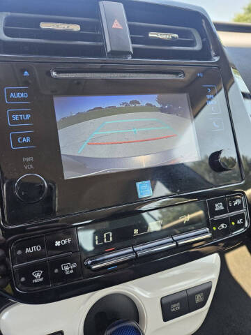 2017 Toyota Prius One