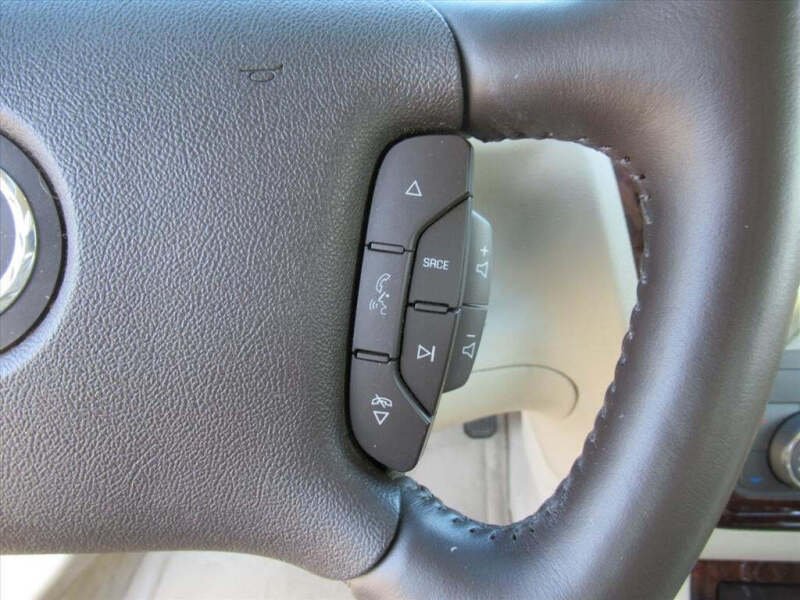 2010 Cadillac DTS Luxury Collection