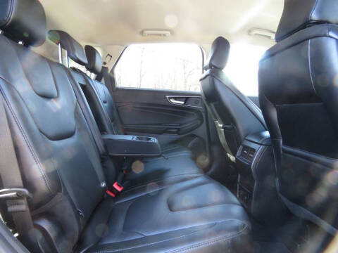 2021 Ford Edge Titanium