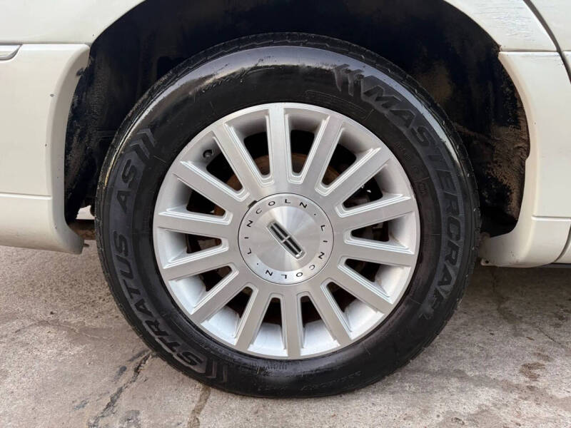 2004 Lincoln Town Car Ultimate