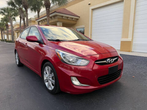 2012 Hyundai Accent GLS