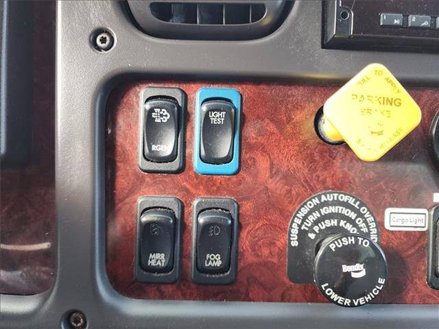 2018 Freightliner M2 106