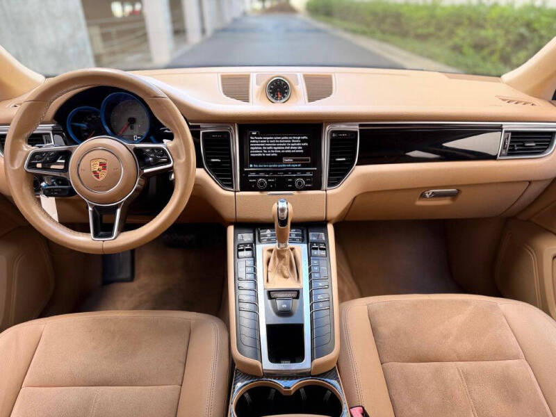 2015 Porsche Macan S