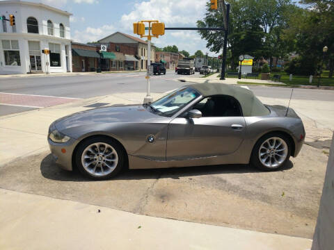 2005 BMW Z4 for sale at ROBINSON AUTO BROKERS in Dallas NC