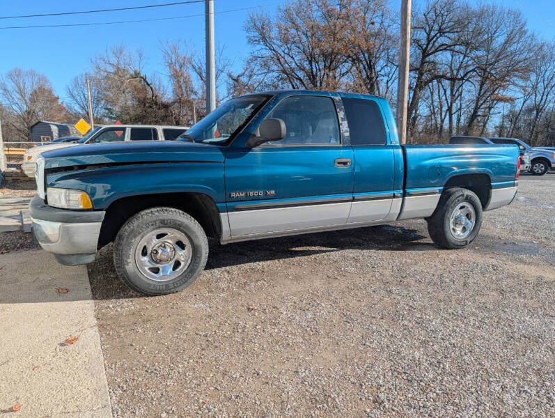 1999 Dodge Ram Pickup ST's photo