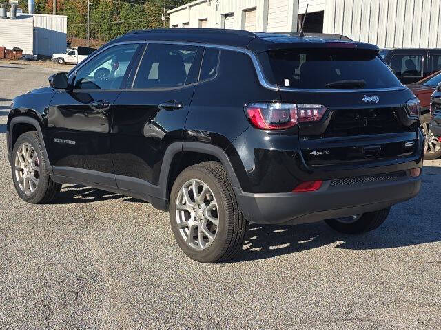 2022 Jeep Compass Latitude Lux