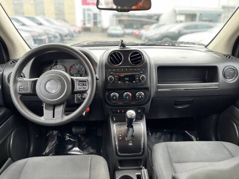 2012 Jeep Compass Sport