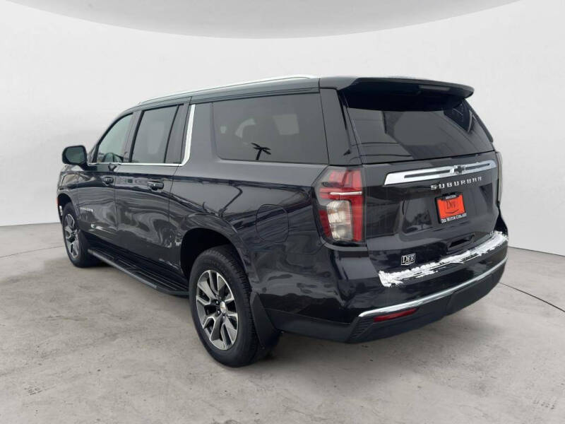 2023 Chevrolet Suburban LT