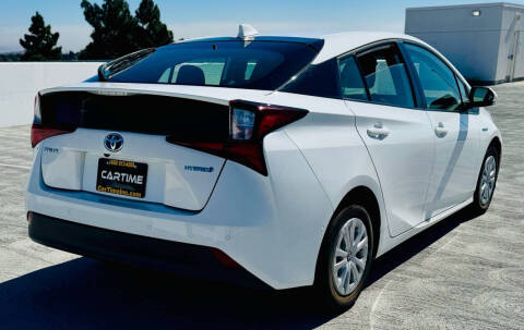 2022 Toyota Prius LE