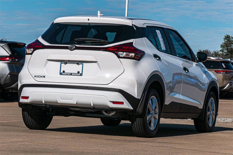 2024 Nissan Kicks S