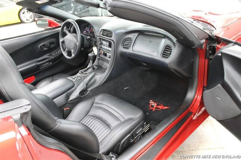 2004 Chevrolet Corvette 31