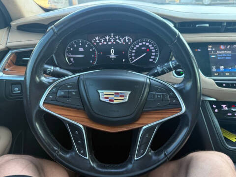 2018 Cadillac XT5 Platinum