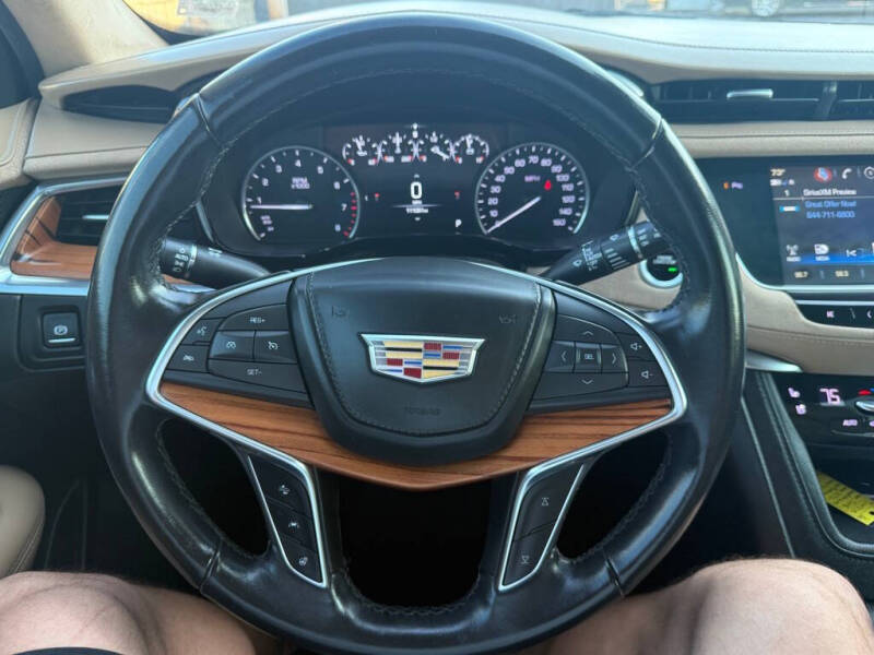 2018 Cadillac XT5 Platinum