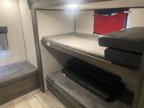 2021 Coleman 334BH