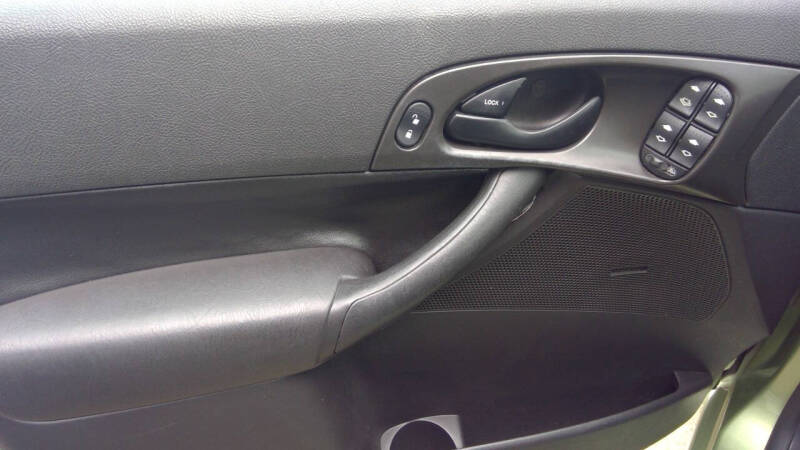 2007 Ford Focus ZX5 S