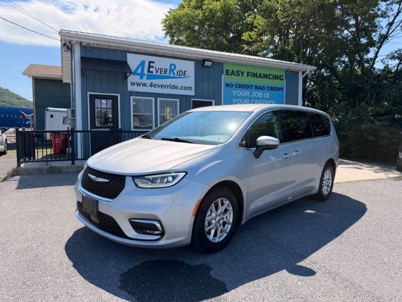 2023 Chrysler Pacifica Touring L
