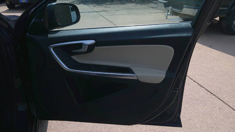 2015 Volvo S60 T5 Drive-E Premier