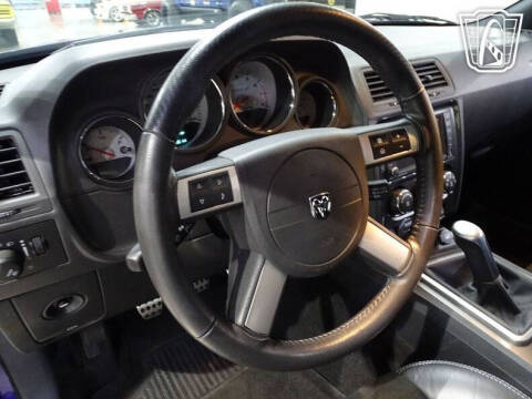 2010 Dodge Challenger SRT8